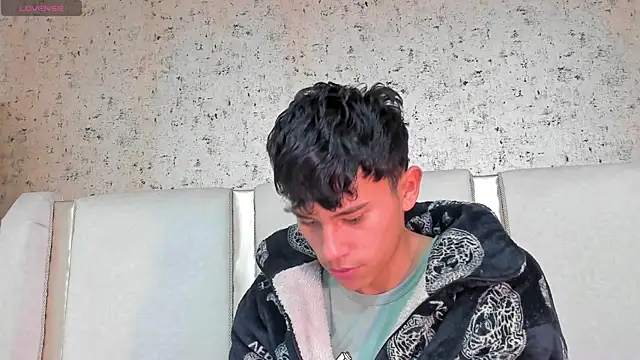 Angel esteban fx online show from March 1, 2025, 10:34 am