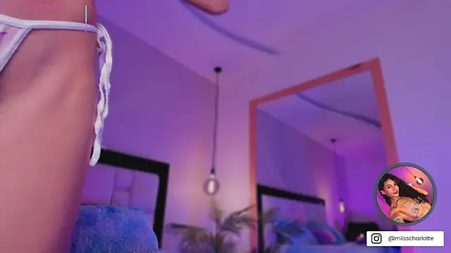 MiissCharlotte online show from September 30, 2025, 5:02 am