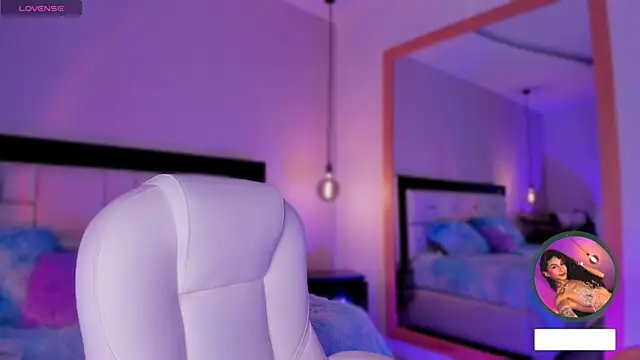 MiissCharlotte online show from September 10, 2025, 4:22 am