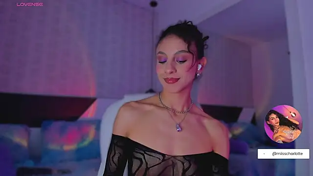 MiissCharlotte online show from October 31, 2025, 1:57 am