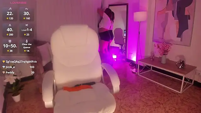 Snapshot of Aida_adams chatting on March 12, 2025, 2:20 am Aida adams online show from March 12, 2025, 2:20 am