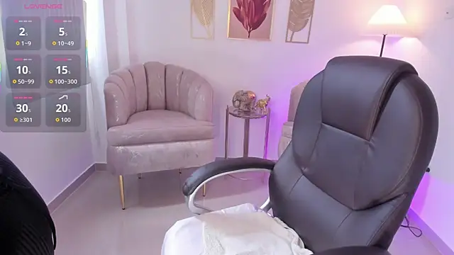 Snapshot of Aida_adams chatting on November 15, 2025, 5:39 pm Aida adams online show from November 15, 2025, 5:39 pm