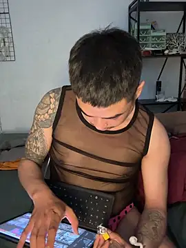 Snapshot of Asianhif chatting on November 9, 2025, 4:16 am Asianhif online show from November 9, 2025, 4:16 am