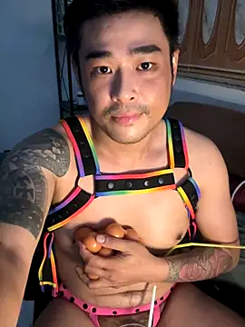 Snapshot of Asianhif chatting on October 28, 2025, 3:51 am Asianhif online show from October 28, 2025, 3:51 am