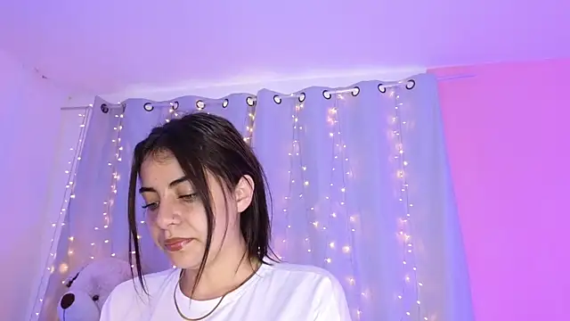 hannacruzsj online show from September 9, 2025, 8:40 pm