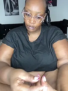 MsWhiteChocolatte online show from September 26, 2025, 9:05 am