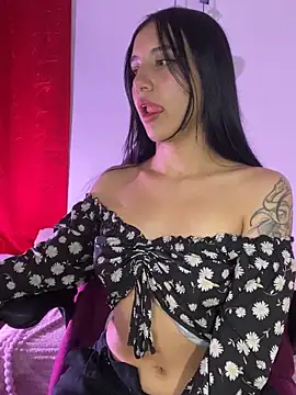 Snapshot of Steph_x chatting on May 14, 2026, 2:30 am Steph x online show from May 14, 2026, 2:30 am