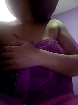 Laura martin  online show from April 7, 2026, 11:12 am