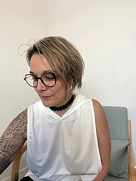 marinella07 online show from March 13, 2025, 1:29 pm