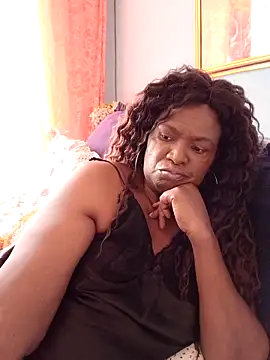 Snapshot of TALLNSEXY48 chatting on October 21, 2025, 9:09 am TALLNSEXY48 online show from October 21, 2025, 9:09 am