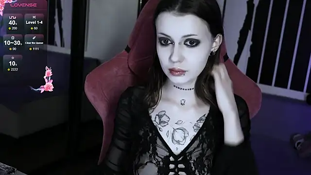 prettybones online show from October 22, 2025, 11:25 pm