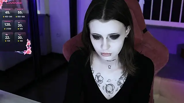 prettybones online show from October 24, 2025, 11:15 pm