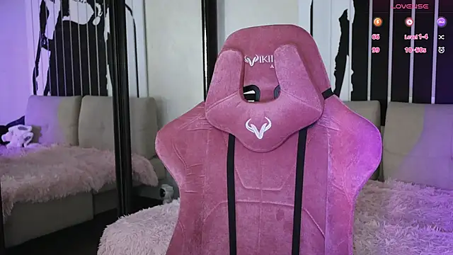 prettybones online show from January 30, 2025, 1:09 pm