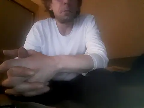 FreshWonder0 online show from January 14, 2026, 8:56 pm