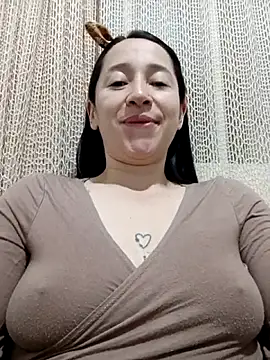 emilypoppy3 online show from April 19, 2026, 12:06 pm