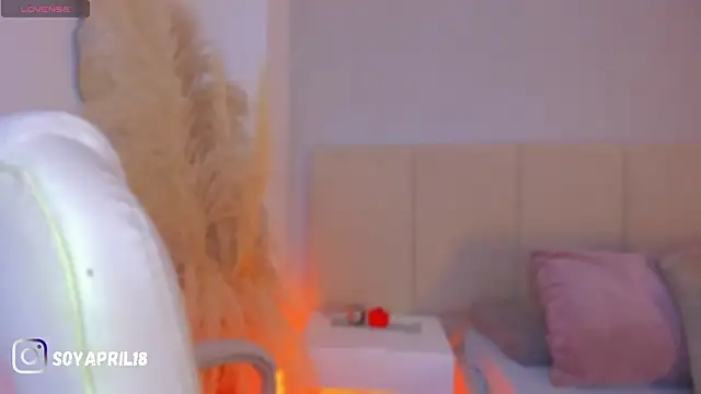 aprilebony  online show from March 12, 2026, 11:14 am