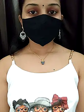 Angleannie online show from May 17, 2026, 2:17 pm