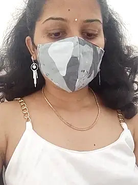 Angleannie online show from October 17, 2025, 8:39 am