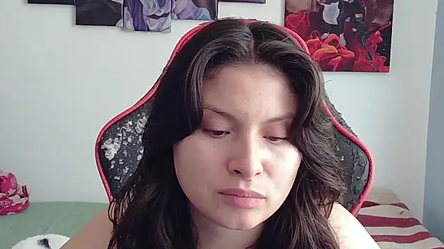 jessica gomez online show from November 12, 2025, 7:51 pm