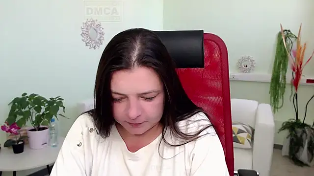 Lily flower7 online show from October 6, 2025, 7:53 am