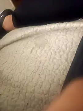 Guitccch online show from November 9, 2025, 1:42 am