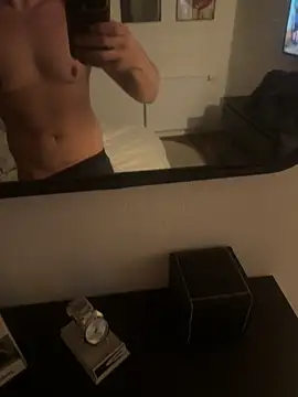 Guitccch online show from September 27, 2025, 5:13 am