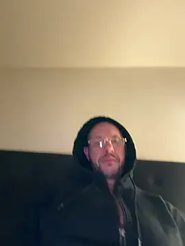 Guitccch online show from February 14, 2026, 9:48 pm