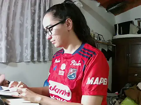 brittanycheeks online show from September 24, 2025, 1:24 am