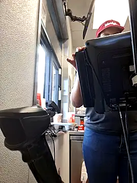 samone9 online show from March 13, 2025, 7:28 pm