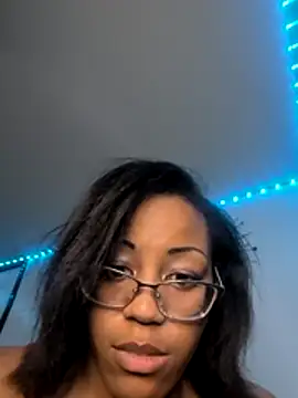 Snapshot of samone9 chatting on April 18, 2026, 2:03 am samone9 online show from April 18, 2026, 2:03 am