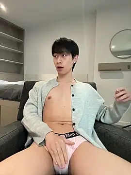 Rainbow967 online show from April 14, 2026, 2:44 pm