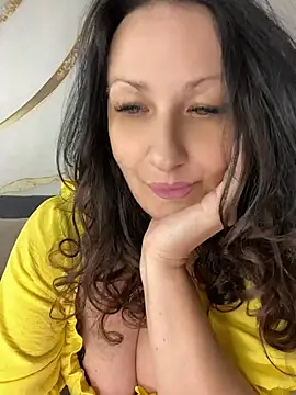 Snapshot of Katie-n chatting on July 28, 2026, 6:43 am Katie-n online show from July 28, 2026, 6:43 am