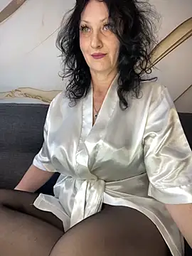 Katie-n online show from September 10, 2025, 9:52 am