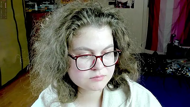 Sashy Way online show from October 11, 2025, 8:32 pm