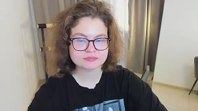 Sashy Way online show from September 18, 2025, 9:29 pm