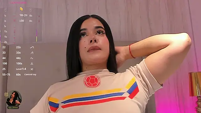 kaylarossi online show from July 7, 2026, 7:28 pm