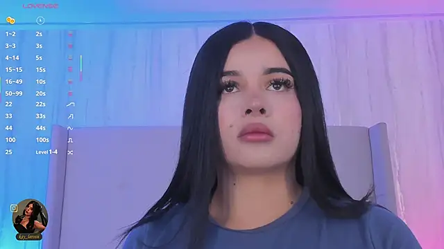 kaylarossi online show from June 3, 2026, 6:56 pm