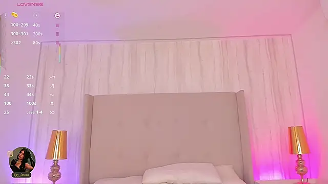 kaylarossi online show from June 22, 2026, 7:33 pm