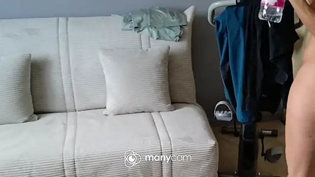 lolacharlyxh online show from September 29, 2025, 2:34 pm