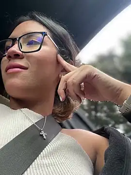 Mila Morgan online show from March 17, 2025, 6:32 pm