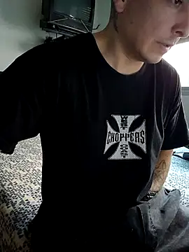 Snapshot of TuBandi2 chatting on November 5, 2025, 8:56 pm TuBandi2 online show from November 5, 2025, 8:56 pm