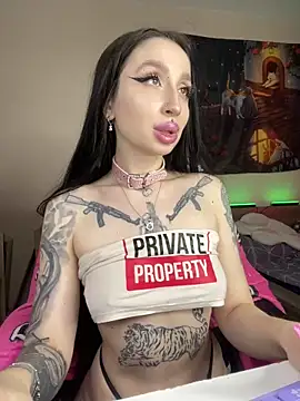 Molly  Moon online show from March 16, 2026, 2:52 am