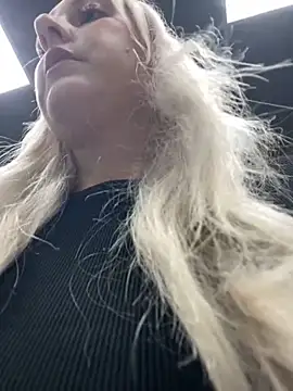 MerlinDave online show from September 23, 2025, 1:45 am