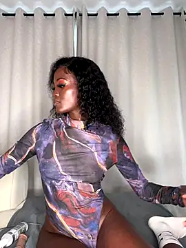 Fanclubbbbb online show from September 28, 2025, 7:37 am