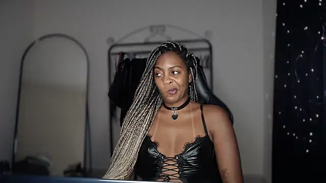 marisilva br online show from September 29, 2025, 10:26 pm