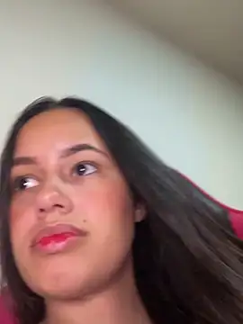 Monica Pimentinha  online show from February 5, 2025, 1:11 pm