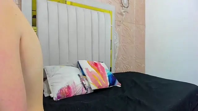 Snapshot of Ammy_Connor1 chatting on November 15, 2025, 8:13 pm Ammy Connor1 online show from November 15, 2025, 8:13 pm