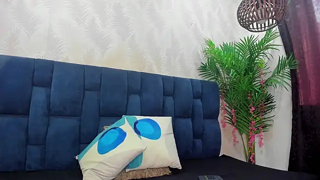 Ammy Connor1 online show from December 22, 2025, 9:26 pm