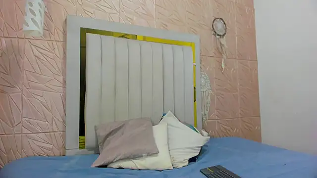 Snapshot of Ammy_Connor1 chatting on November 11, 2025, 8:36 pm Ammy Connor1 online show from November 11, 2025, 8:36 pm