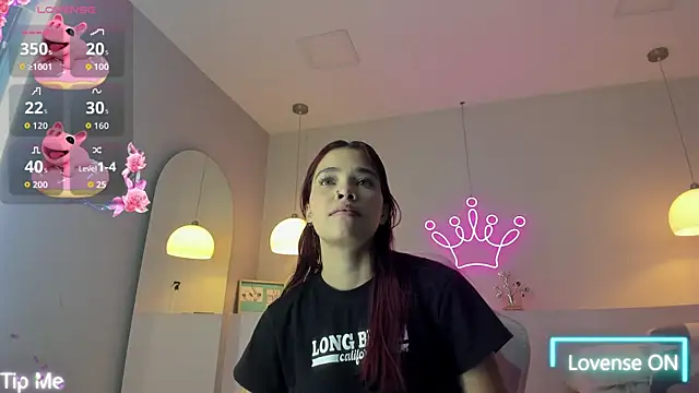 Snapshot of violeth_hill chatting on November 25, 2025, 6:30 pm violeth hill online show from November 25, 2025, 6:30 pm